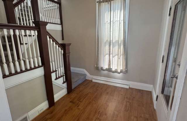 Beautiful 3 Bedroom 1.5 Bathroom Historic Home photos photos