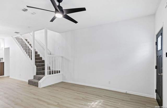 12225 Apricot Dr Gallery 2