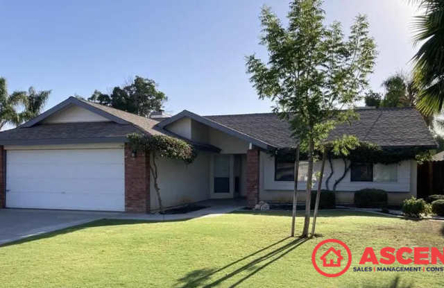 Spacious 3 Bedroom Home with Fireplace & Garage in Northwest Bakersfield photos photos