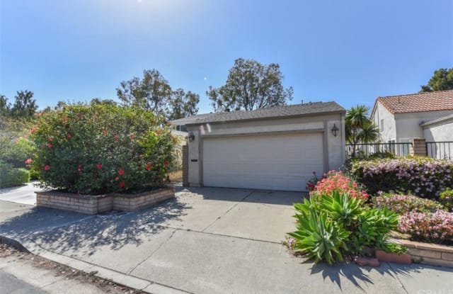 4 Willow Tree Lane - 4 Willow Tree Lane, Irvine, CA 92612