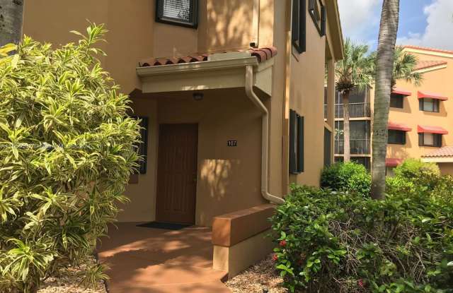15563 North Miami Lakeway Gallery 2