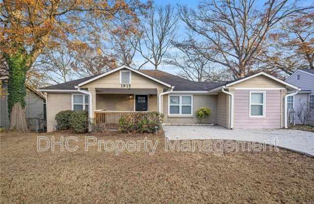 1915 E Farris Ave photos photos