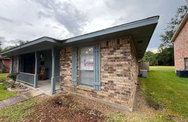 Beautiful 3-Bedroom Duplex in Zachary – Move-In Ready! Gallery 3