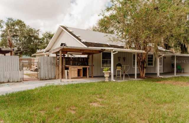 440 BERWICK Circle Gallery 2