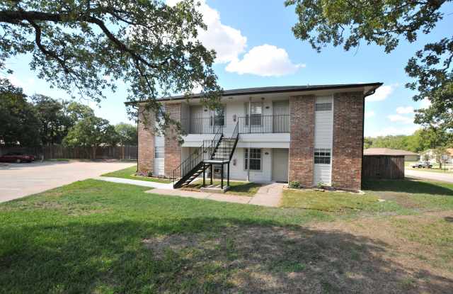 2100 Southwood Drive Gallery 2