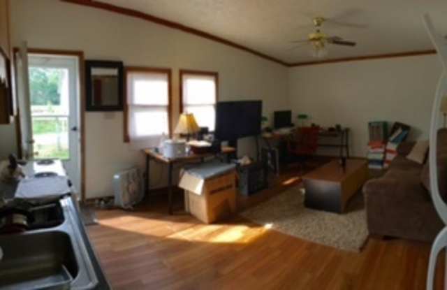 1 Bdrm Ellettsville Available MAY 2027;  $810 Rent (ALL UTILITIES INCLUDED!) Gallery 4