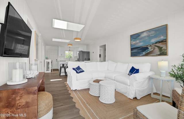 1027 S Shore Drive Gallery 2