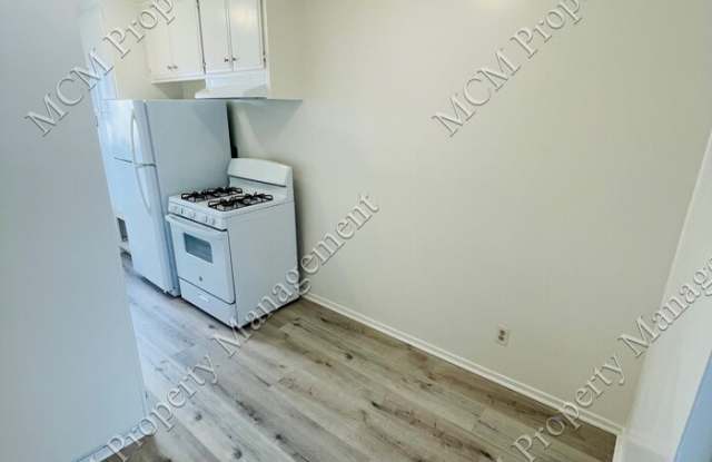 636 North Saint Andrews Place Gallery 3