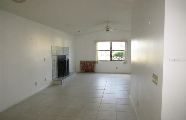 744 DEL RIO WAY Gallery 4