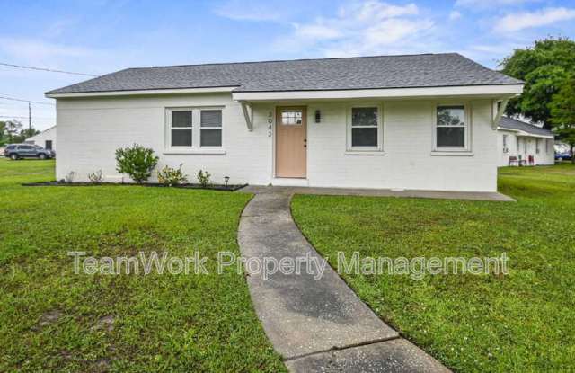 3042 Terry Dr photos photos