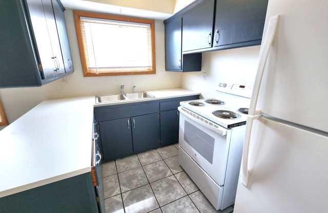 *Leasing only - 4309 N 91st Street Gallery 3