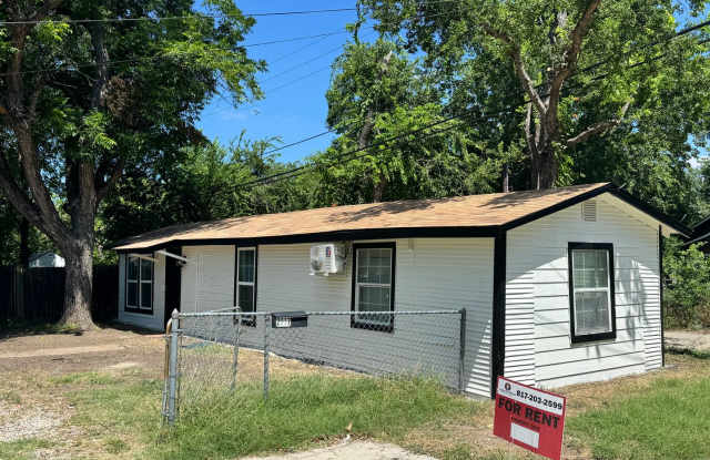 2937 Wilkinson Ave., Back Unit, Ft. Worth (N/E-side) - 2937 Wilkinson Avenue, Fort Worth, TX 76103