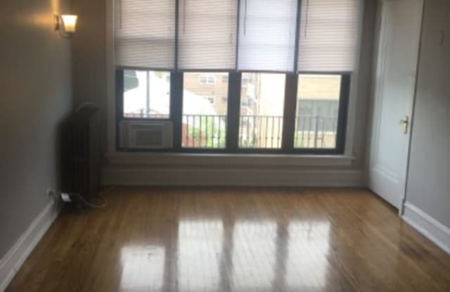 1749 W Devon Ave - 1749 West Devon Avenue, Chicago, IL 60660