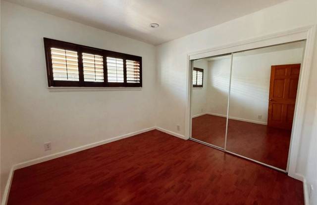 7029 Bellaire Avenue photos photos