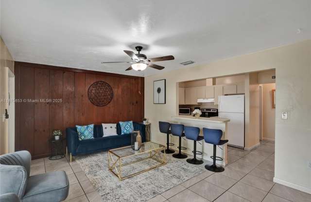 5807 SW 27th St photos photos