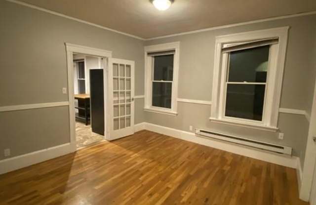 422 Hanover St. Gallery 4
