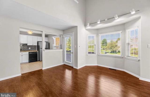 3204 DANBURY Court Gallery 3