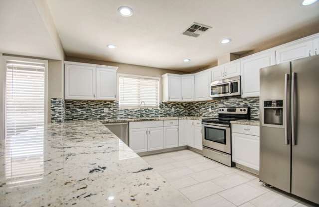 1046 East Bluebell Lane - 1046 East Bluebell Lane, Tempe, AZ 85281