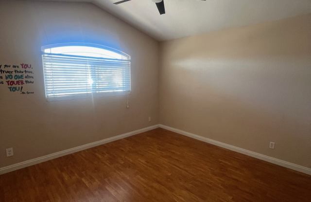 41296 Magnolia Street Gallery 4