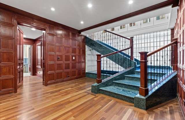 2652 N Lincoln Avenue Gallery 4