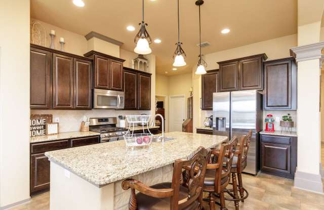 7921 Pavo Real - 4/bedroom 3.5/bathroom - $2895/month Gallery 4