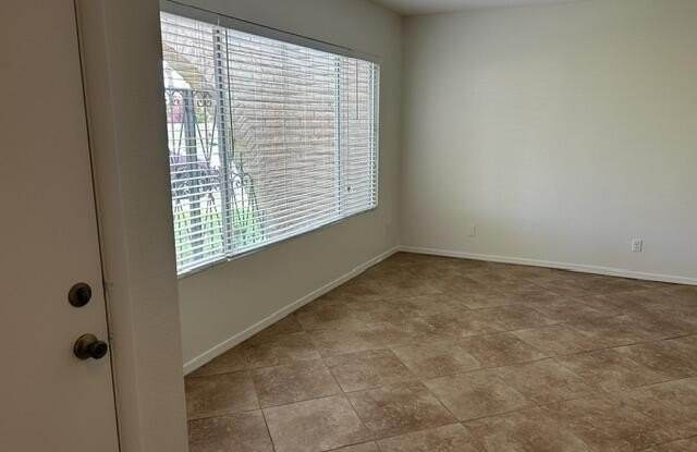 2120 E VILLA Court Gallery 4