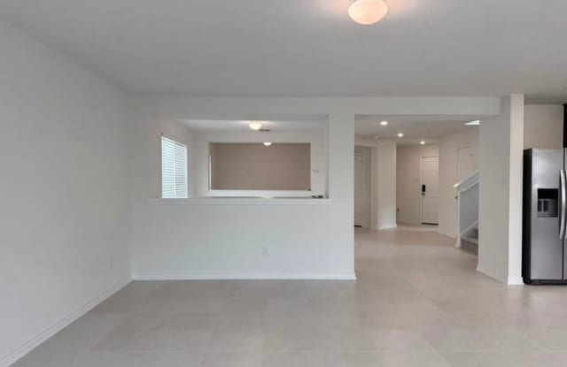 Modern Comfort Meets Style in Mariposa Manor Gallery 4