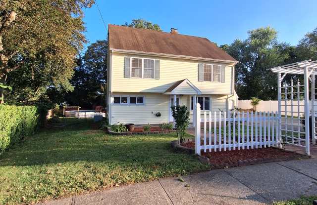 132 Wepawaug Drive Gallery 3