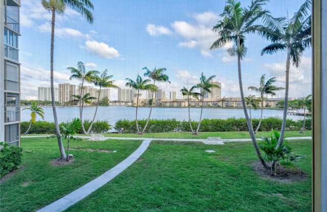 2861 Leonard Dr photos photos