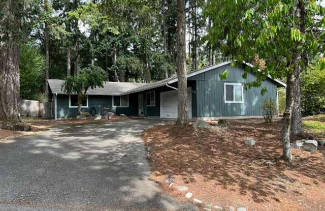 Pet Friendly 4 Bedroom! Gallery 3