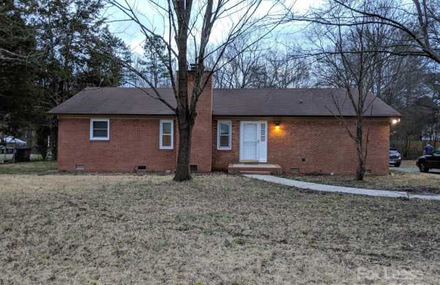 632 Catawba Circle N photos photos