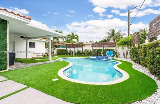 1040 N Royal Poinciana Blvd # 0 MIAMI SPRINGS, FL 33166 photos photos