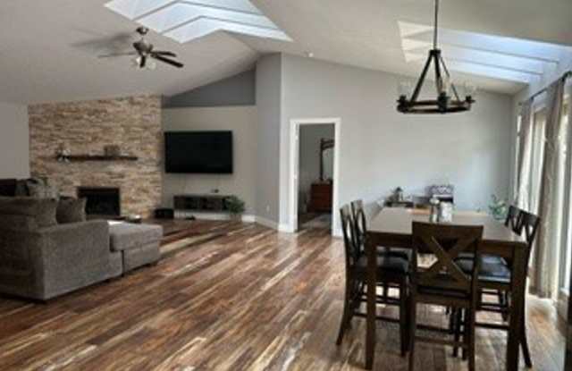 Furnished, Short-Mid Term-All-inclusive Two Bedroom Single Family Home in Arvada with Flexible Terms - 7050 Routt Street, Arvada, CO 80004