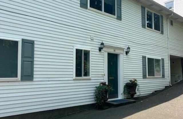 141 Davis Avenue Gallery 2