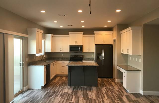 Very nice Townhouse in Santa Clara, with a POOL!! photos photos