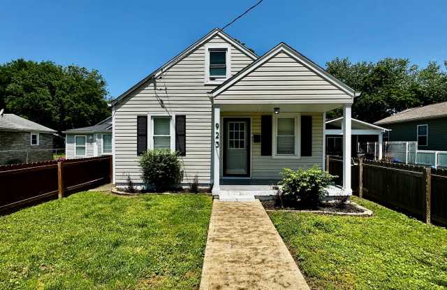 923 Brentwood Ave photos photos