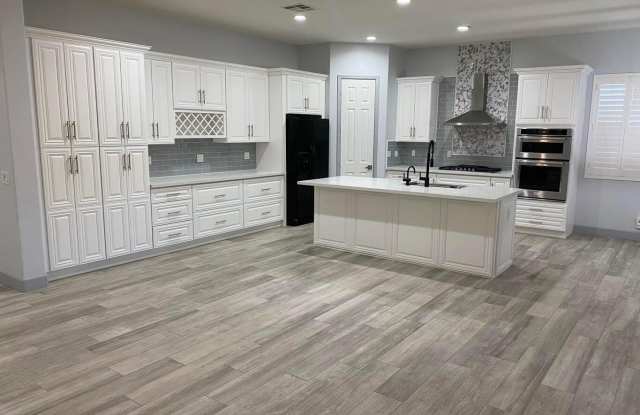 18208 W LA MIRADA Drive photos photos