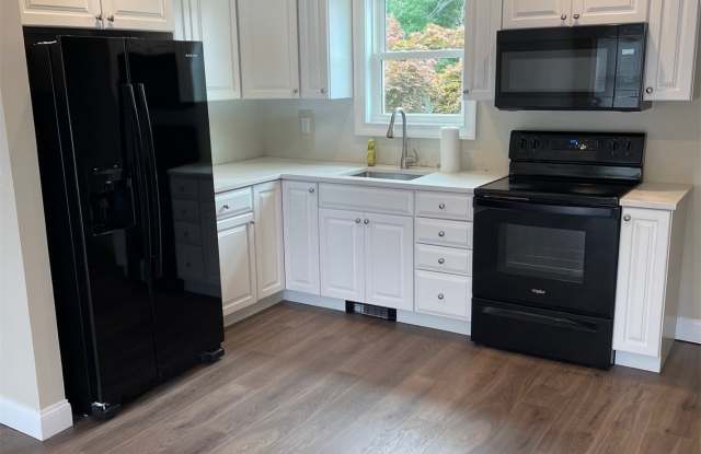 27 Radial Lane - 27 Radial Lane, Levittown, NY 11756