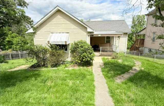 Spacious 2 bedroom house in Penn Hills!!! photos photos
