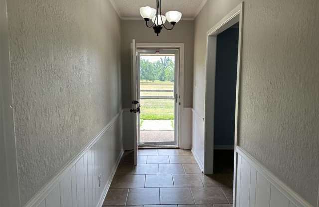 14508 Hwy 31 W Gallery 4