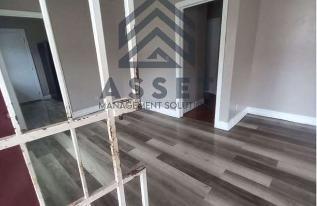 Cute 2 Bedroom Home Available for Lease & Rent to Own! Gallery 3