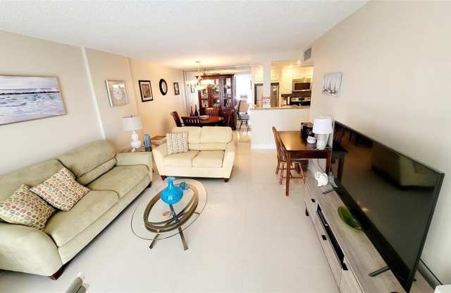 1009 N Ocean Blvd - 1009 North Ocean Boulevard, Pompano Beach, FL 33062