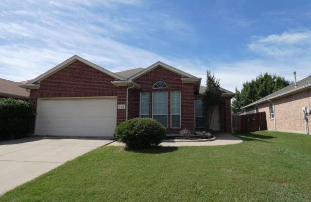 Bright, open concept home with recent updates and convenient location! 2128 Haylee Drive, Fort Worth, TX 76131 - 2128 Haylee Drive, Fort Worth, TX 76131