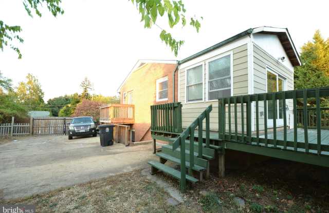 111 BALMORAL DRIVE E Gallery 4
