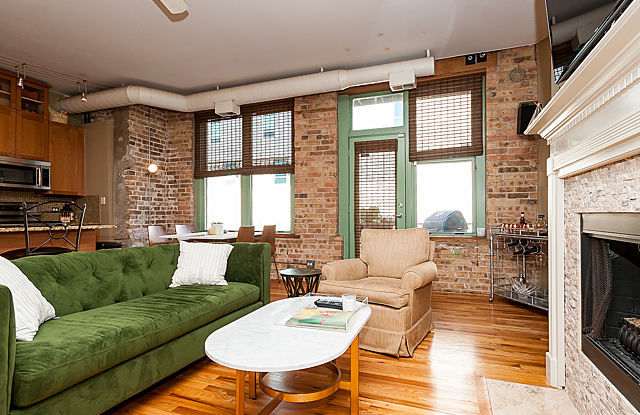 1701 North DAMEN Avenue Gallery 2