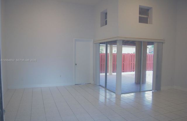 10957 Southwest 73rd Terrace Gallery 2