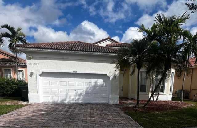 2219 Portofino Ave photos photos