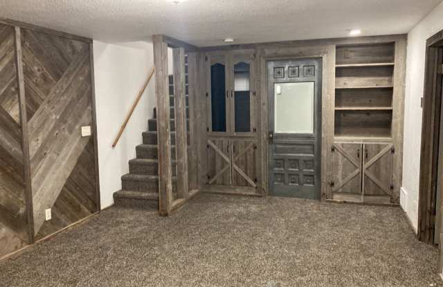309 RIVERSIDE PARK RD - 309 Riverside Park Road, Bismarck, ND 58504