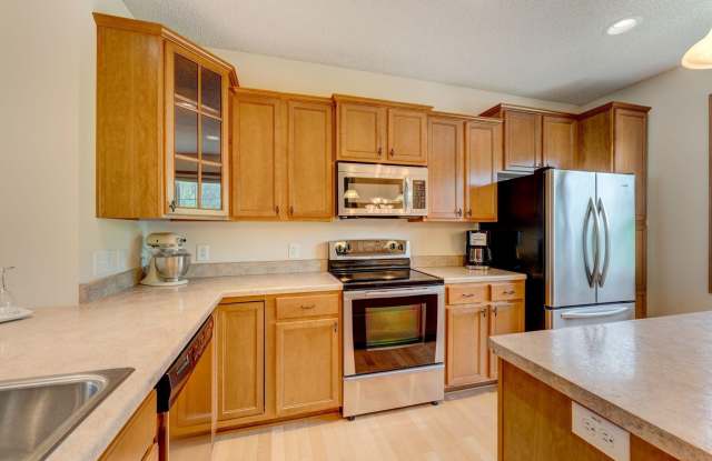 11939 Emery Village Drive N Gallery 4