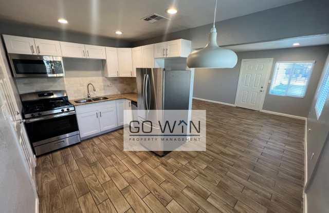 825 North 10th Avenue photos photos